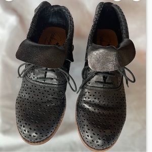 Patricia Nash Sabrina boot Ready for any season. Sz. 6